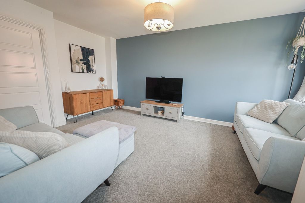 Property photo 3 of 22 5085285