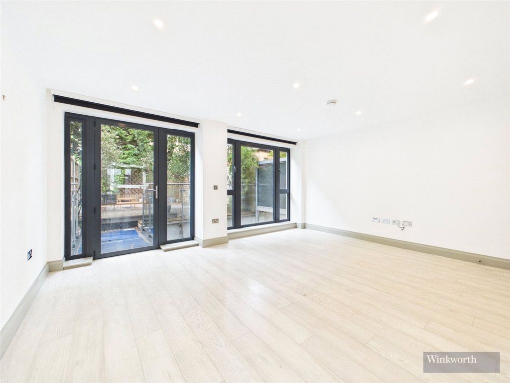 Property photo 3 of 12 Picture No. 04