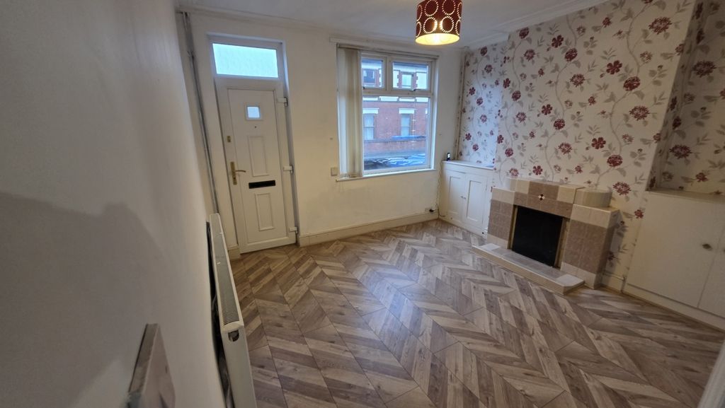 Property photo 3 of 14 Photo 12