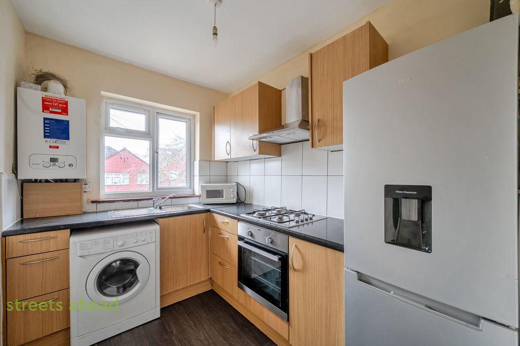 Property photo 1 of 13 E653Ccbf-B2Dd-43d...