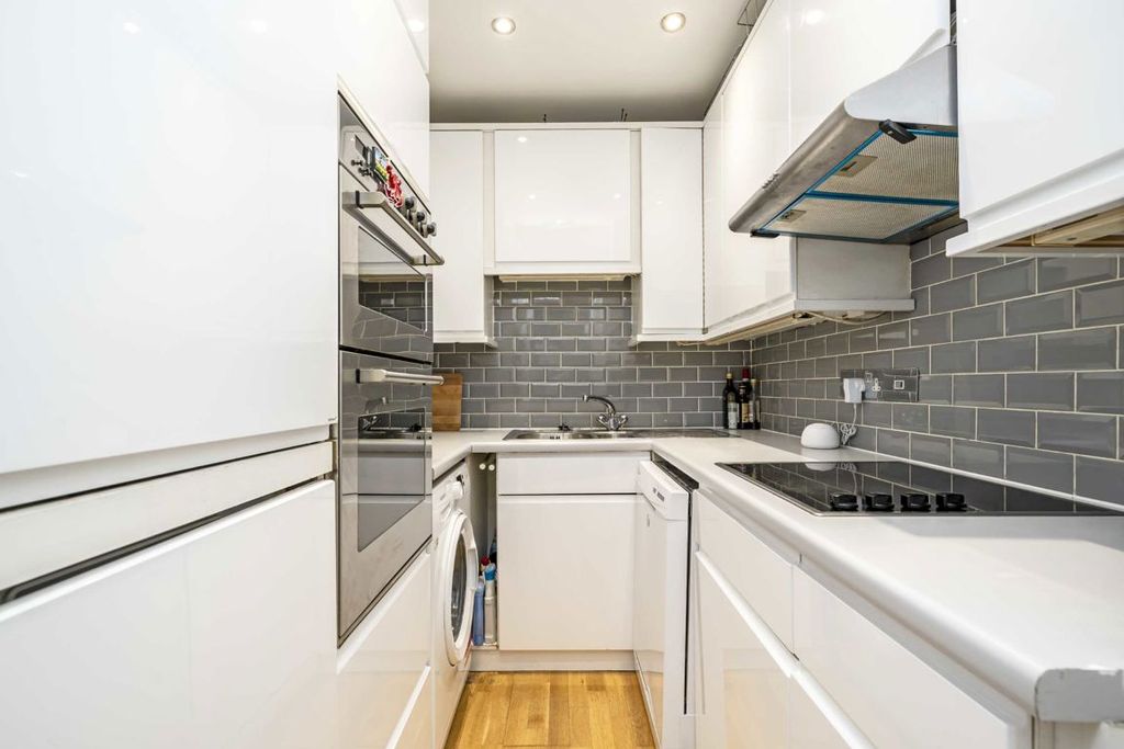 Property photo 3 of 5