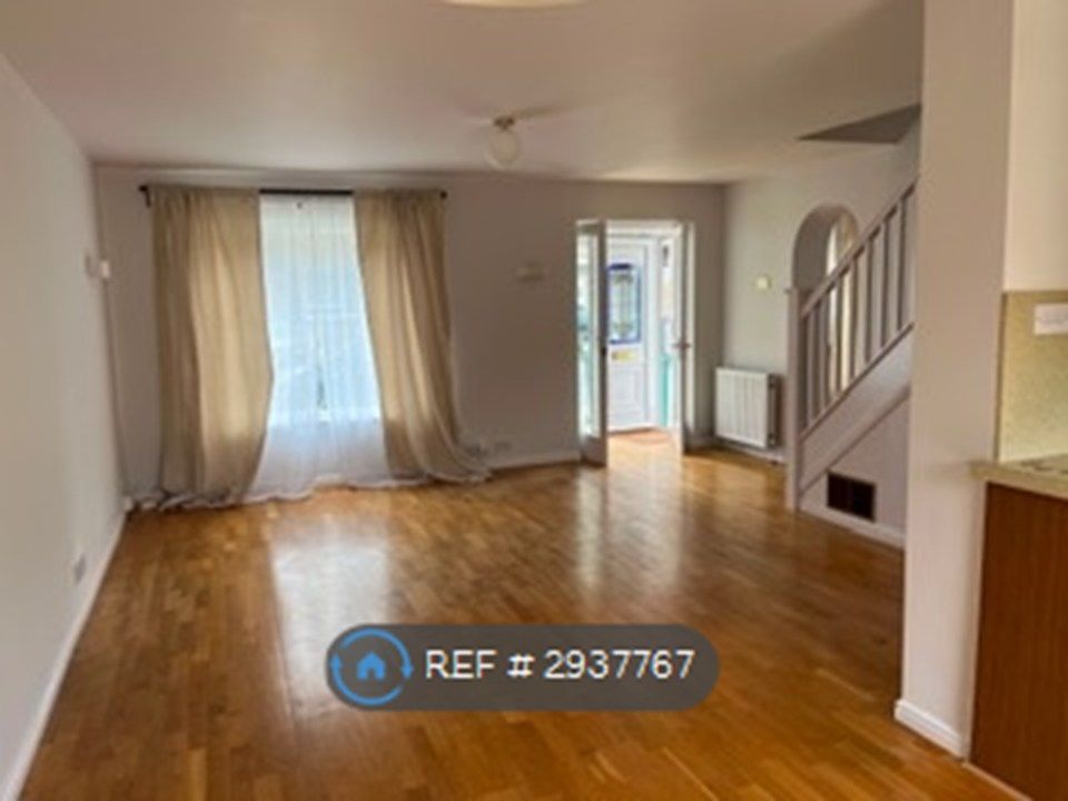 Property photo 3 of 8