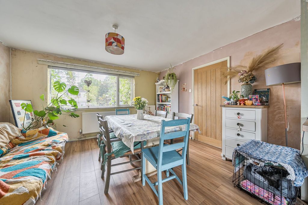 Property photo 1 of 19 Dining Room (2)