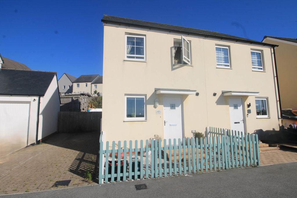 Property photo 1 of 18