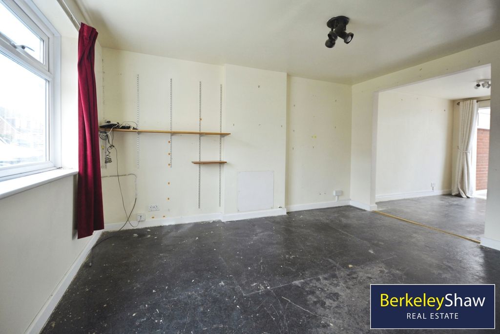 Property photo 3 of 15 Living Area