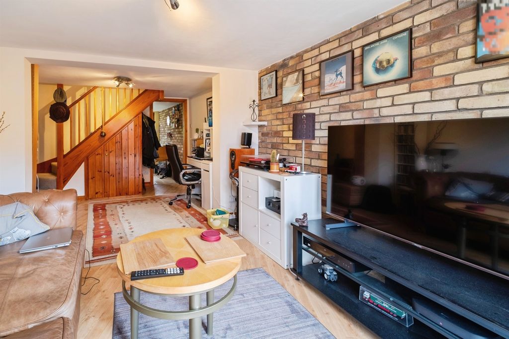 Property photo 3 of 15