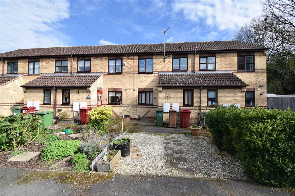 Property photo 1 of 7 Front