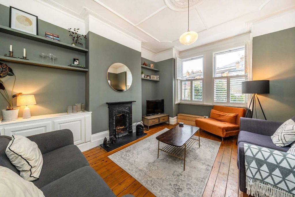 Property photo 2 of 9