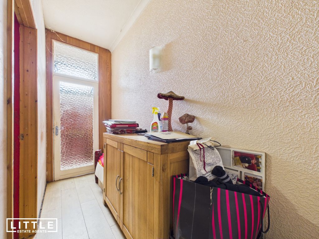 Property photo 2 of 13 Photo 10