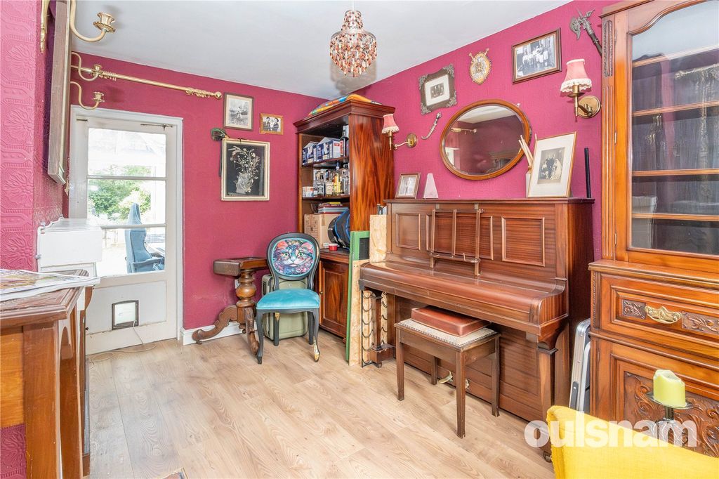 Property photo 3 of 26 Picture No. 10
