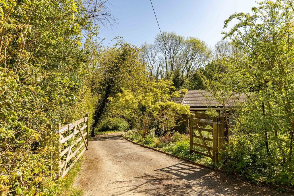 Additional image 41 of 7 bed detached house for saleHackenden Lane, East Grinstead RH19
