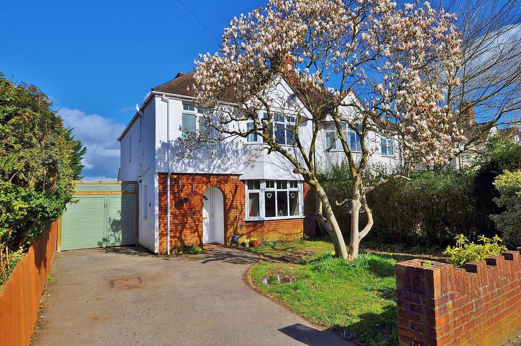 Property photo 1 of 8 Photo 01