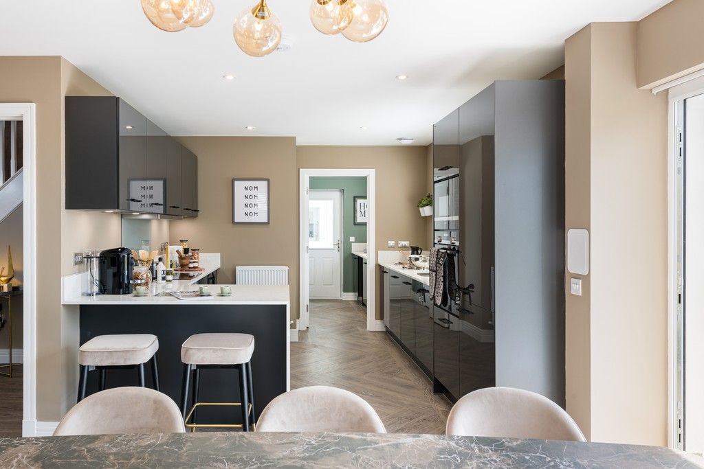 Property photo 3 of 16 Pinefields, Livingston