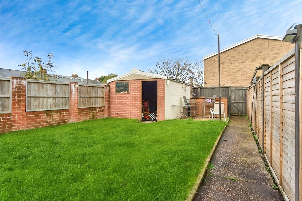 Property photo 2 of 16 Garden