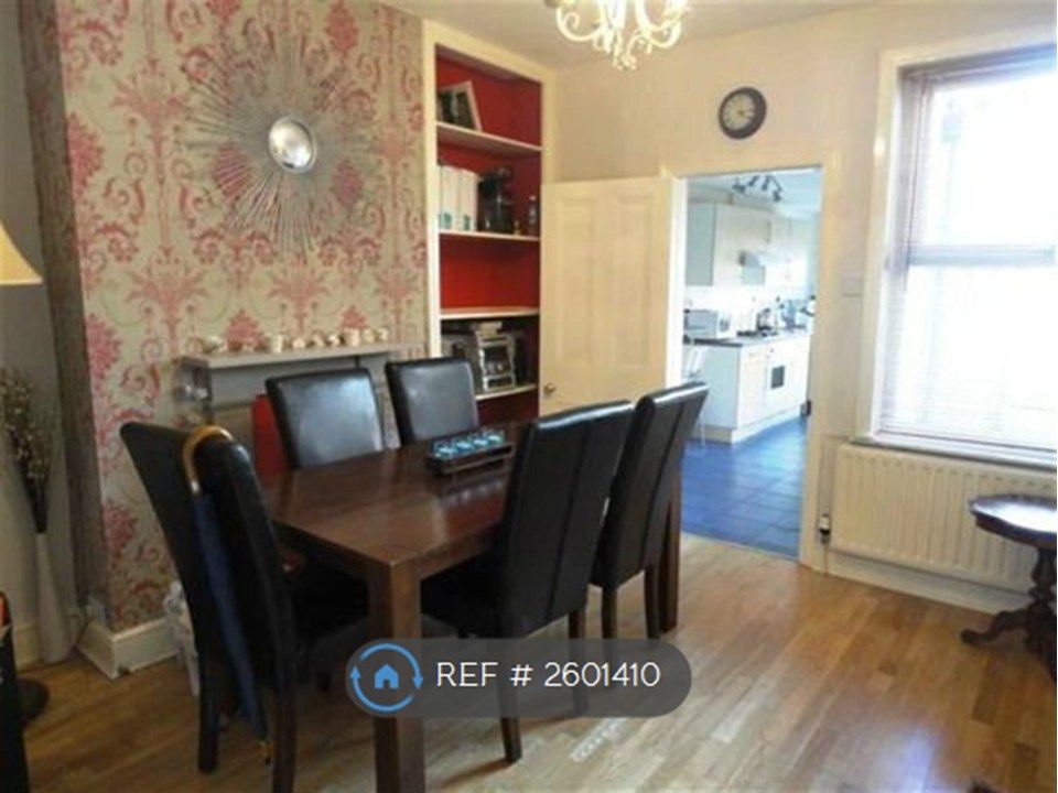 Property photo 3 of 7 Dining Room