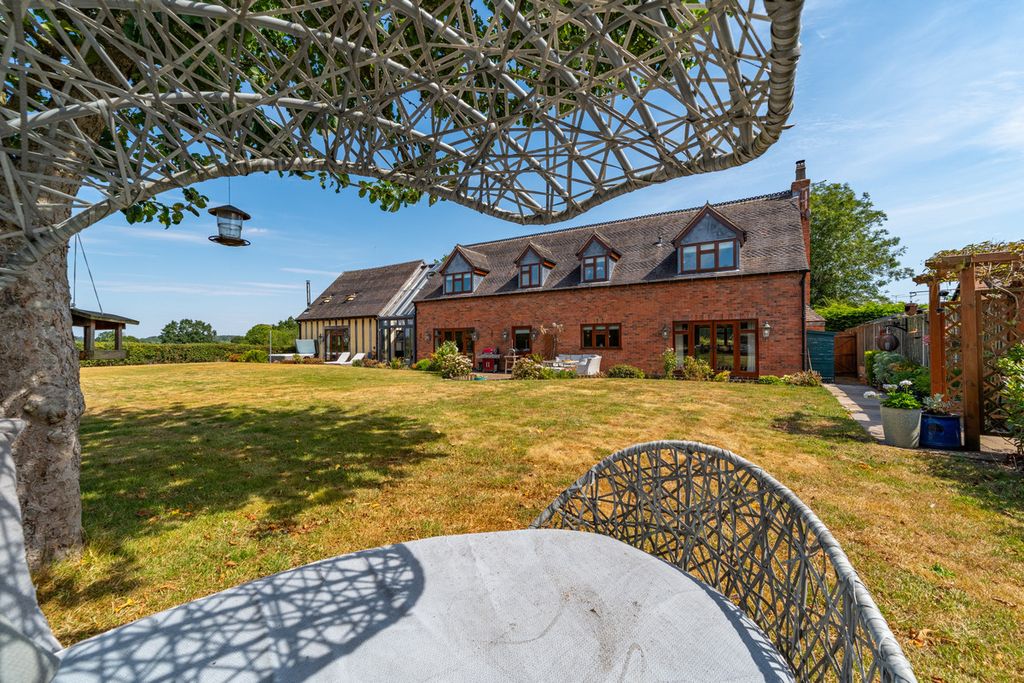 Property photo 1 of 35