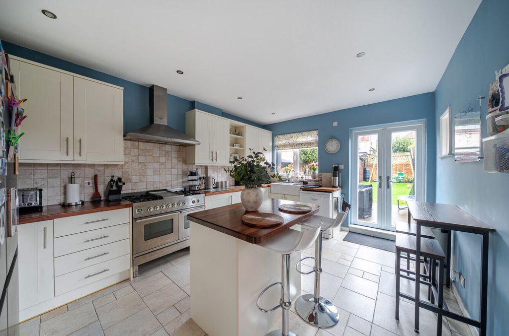 Property photo 3 of 13 1396311-15-6960De...