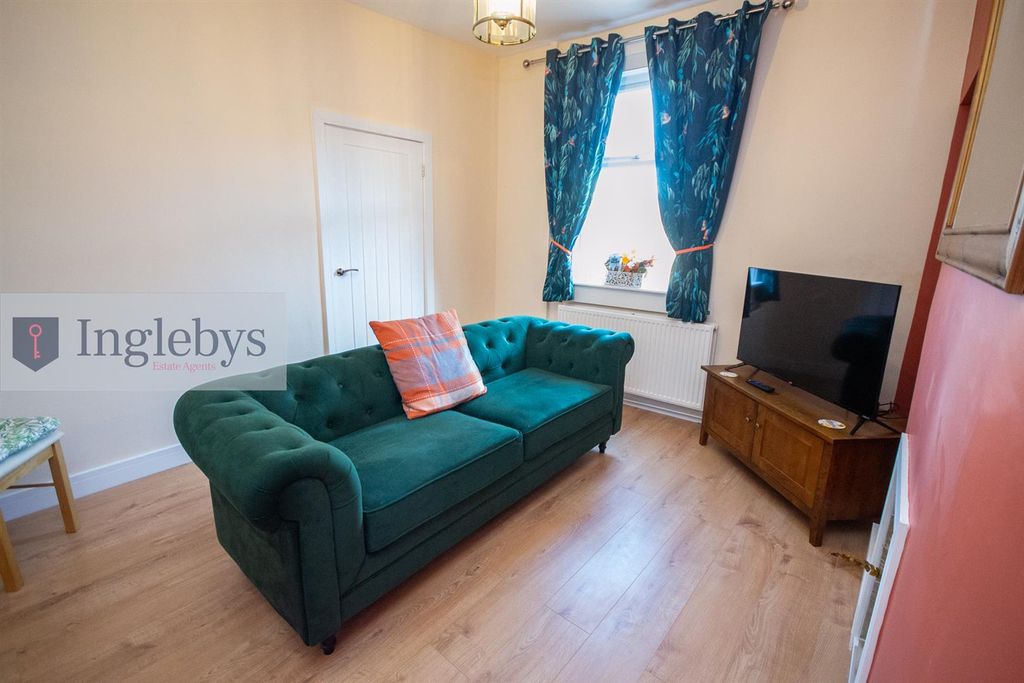 Property photo 3 of 15