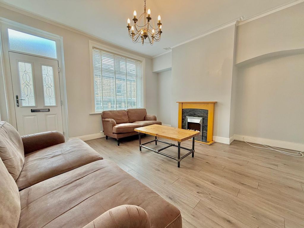Property photo 2 of 15 Picture No. 10