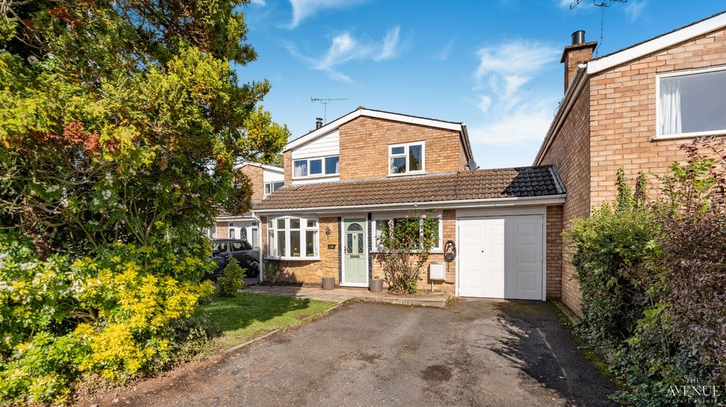 Property photo 1 of 41 5550051