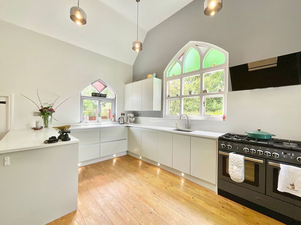 Property photo 2 of 42