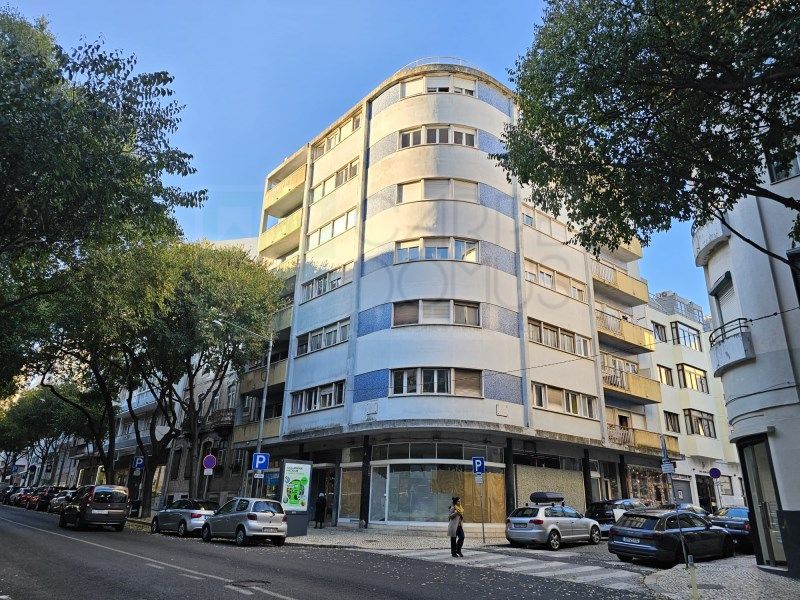 Property photo 1 of 53