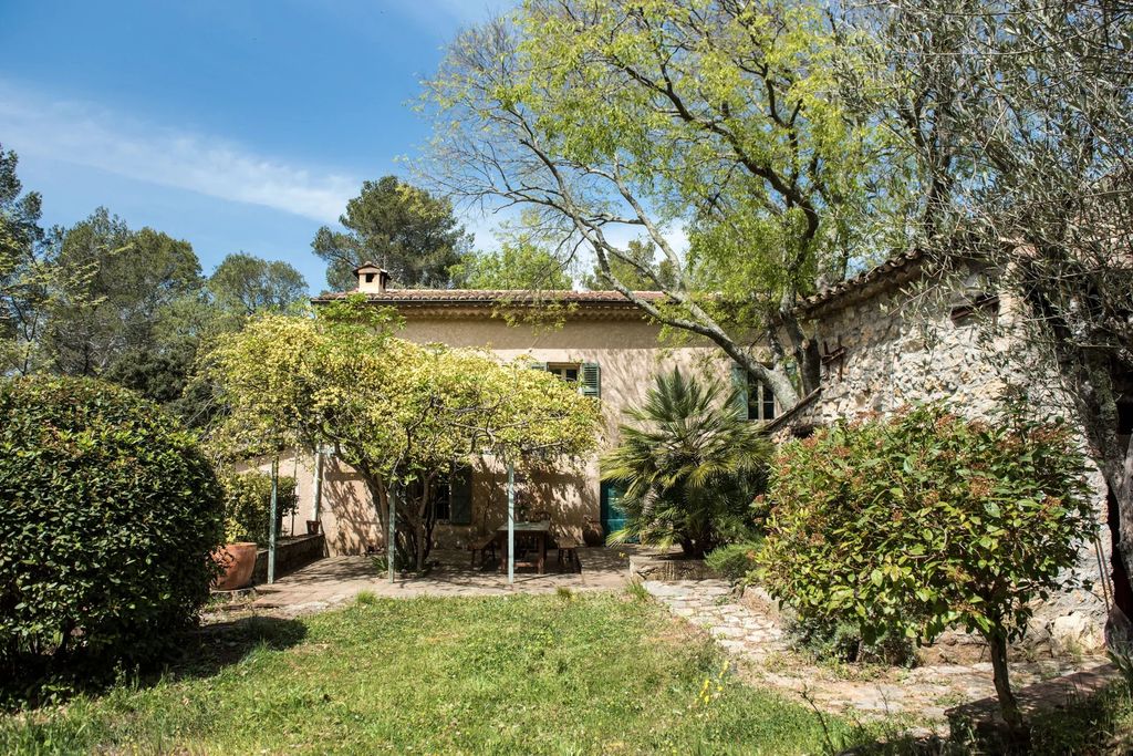 Property photo 3 of 22
