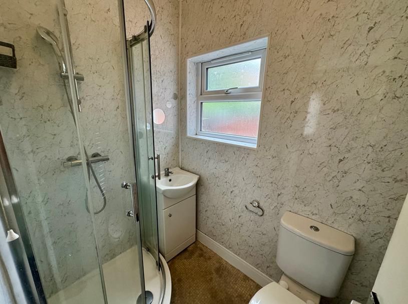 Property photo 3 of 7 Bathroom