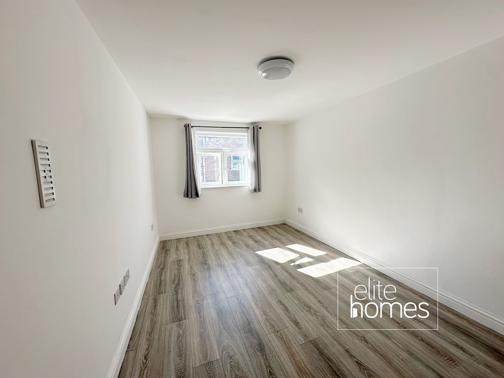 Property photo 2 of 3