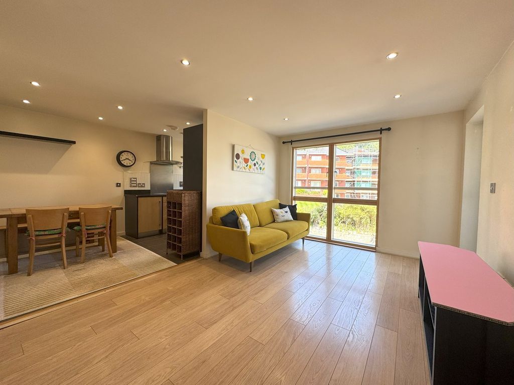 Property photo 2 of 24