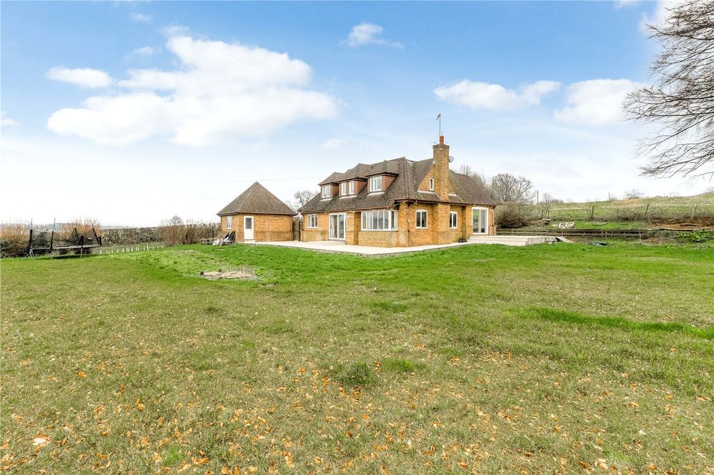 Property photo 1 of 32 Picture No. 02