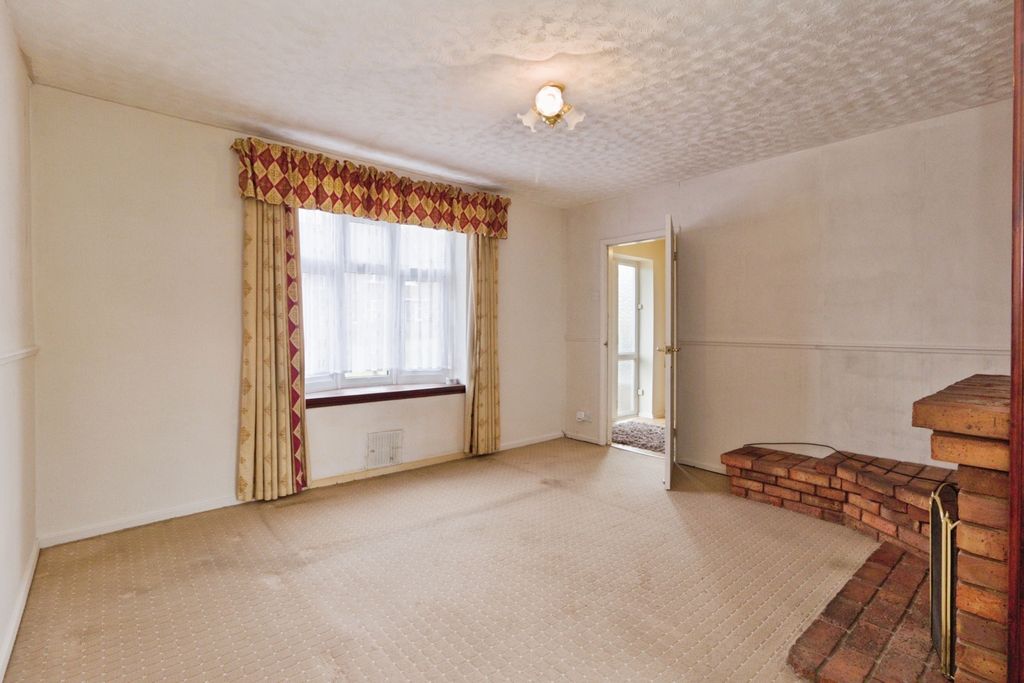 Property photo 3 of 18 Pbox-Img.Jpg