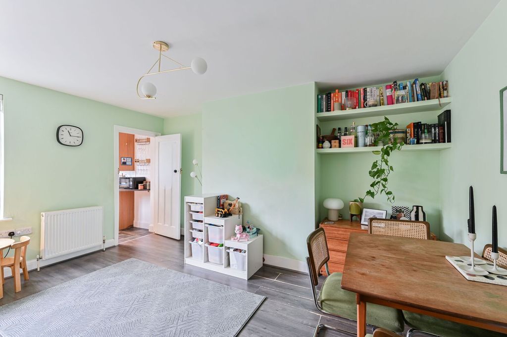 Additional image 4 of 3 bed maisonette for saleDorset Road, Mitcham CR4