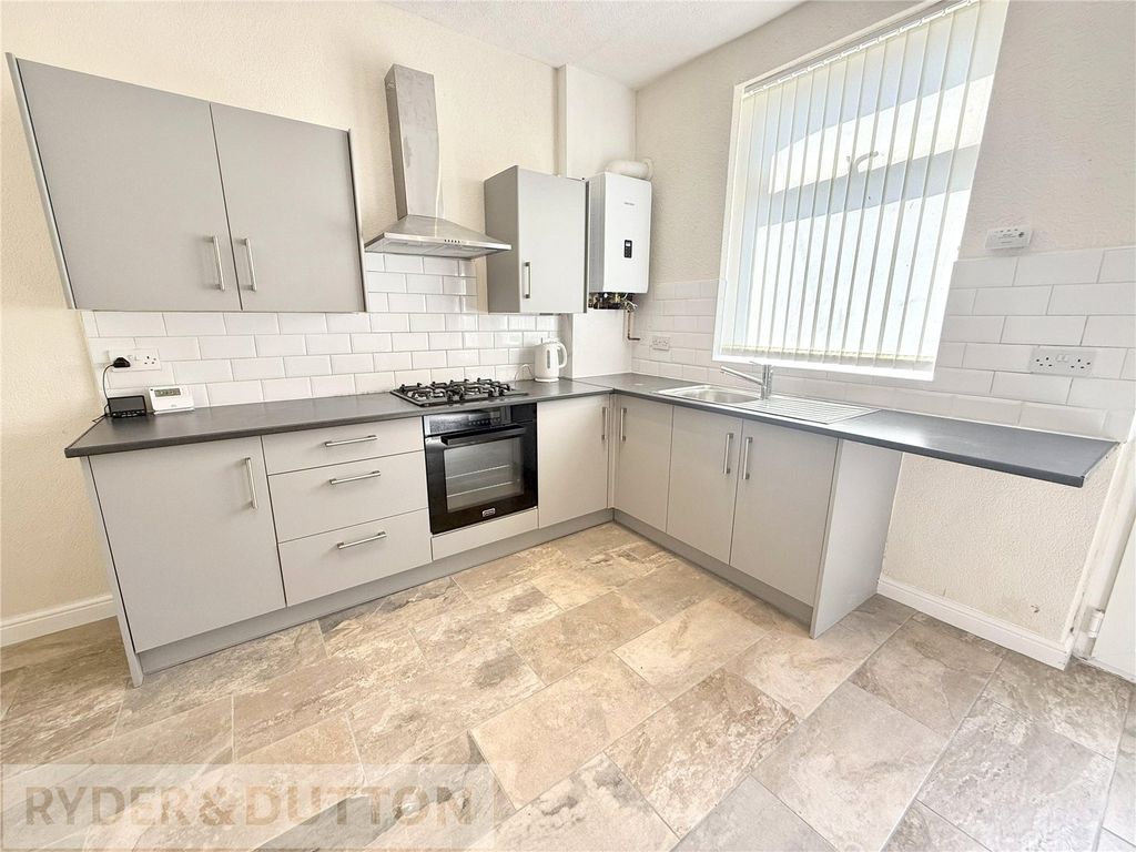 Property photo 3 of 23 Kitchen