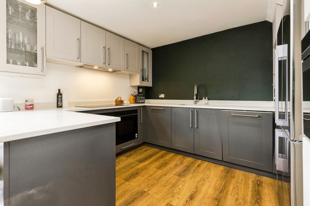 Property photo 3 of 15 Pbox-Img.Jpg