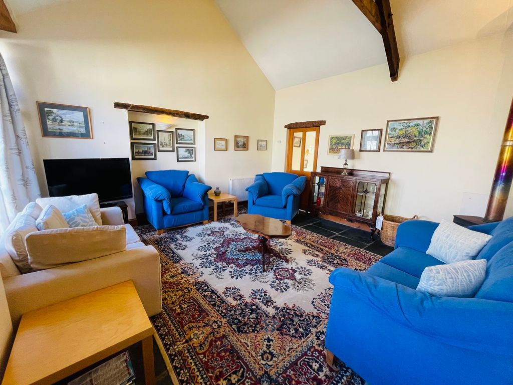 Property photo 3 of 10