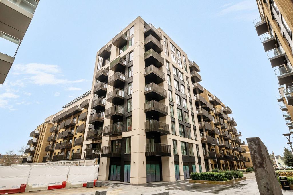 Property photo 1 of 23