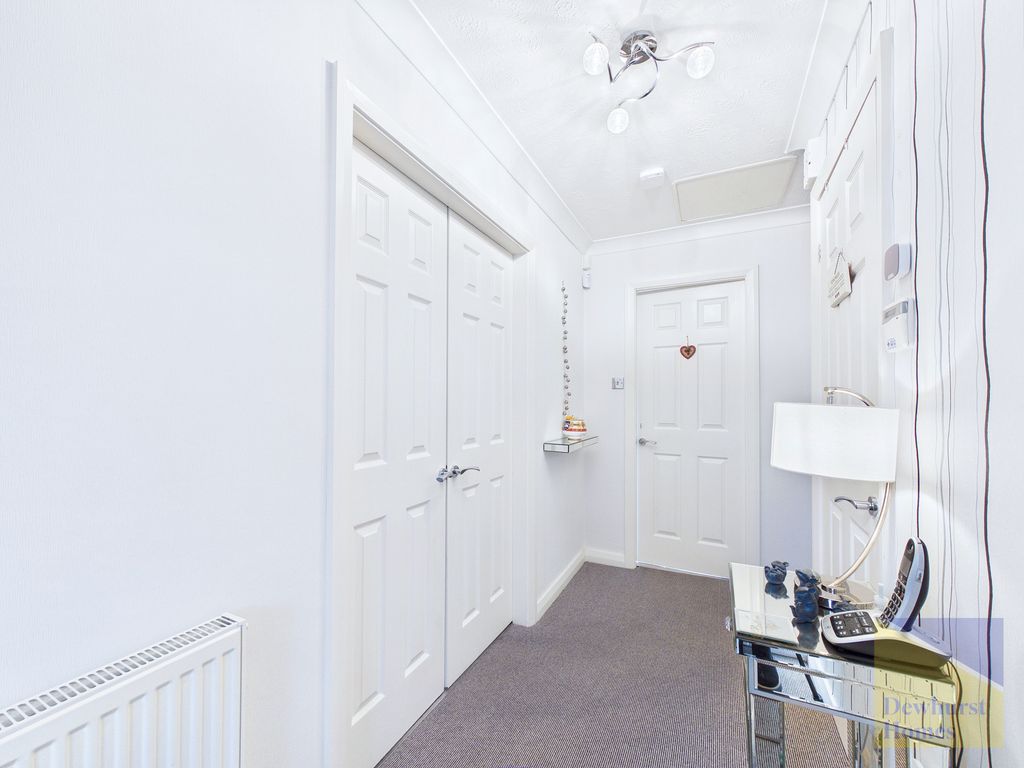 Property photo 2 of 27