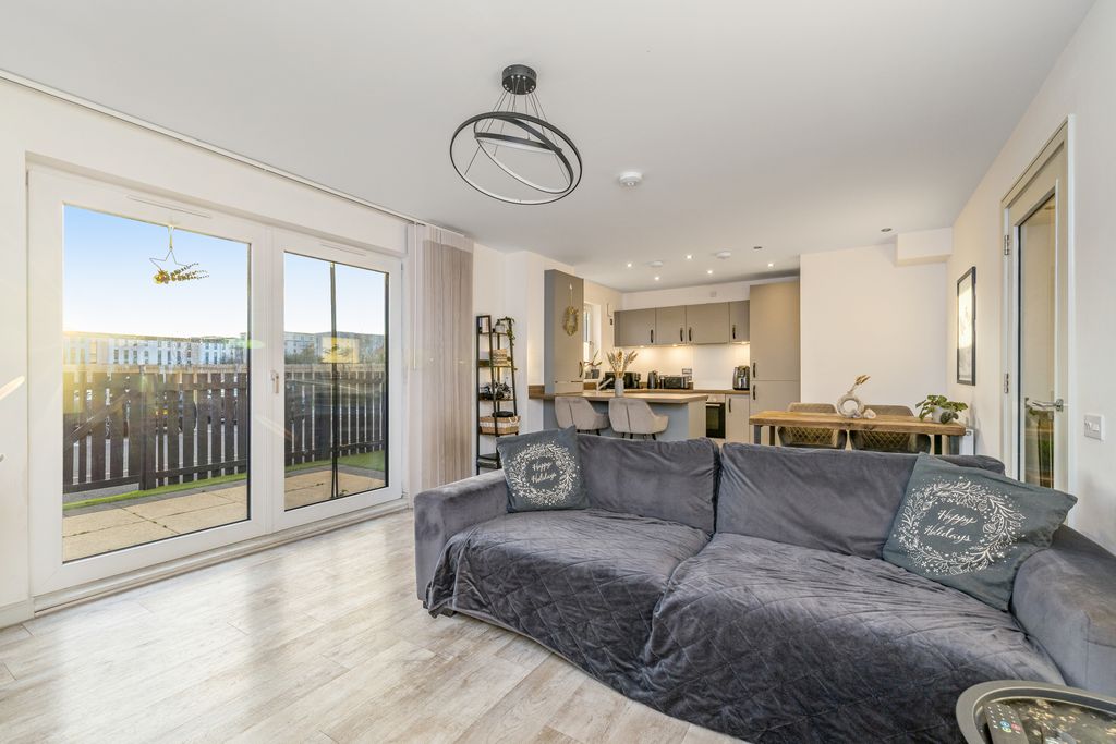 Property photo 3 of 22 Property Image 4