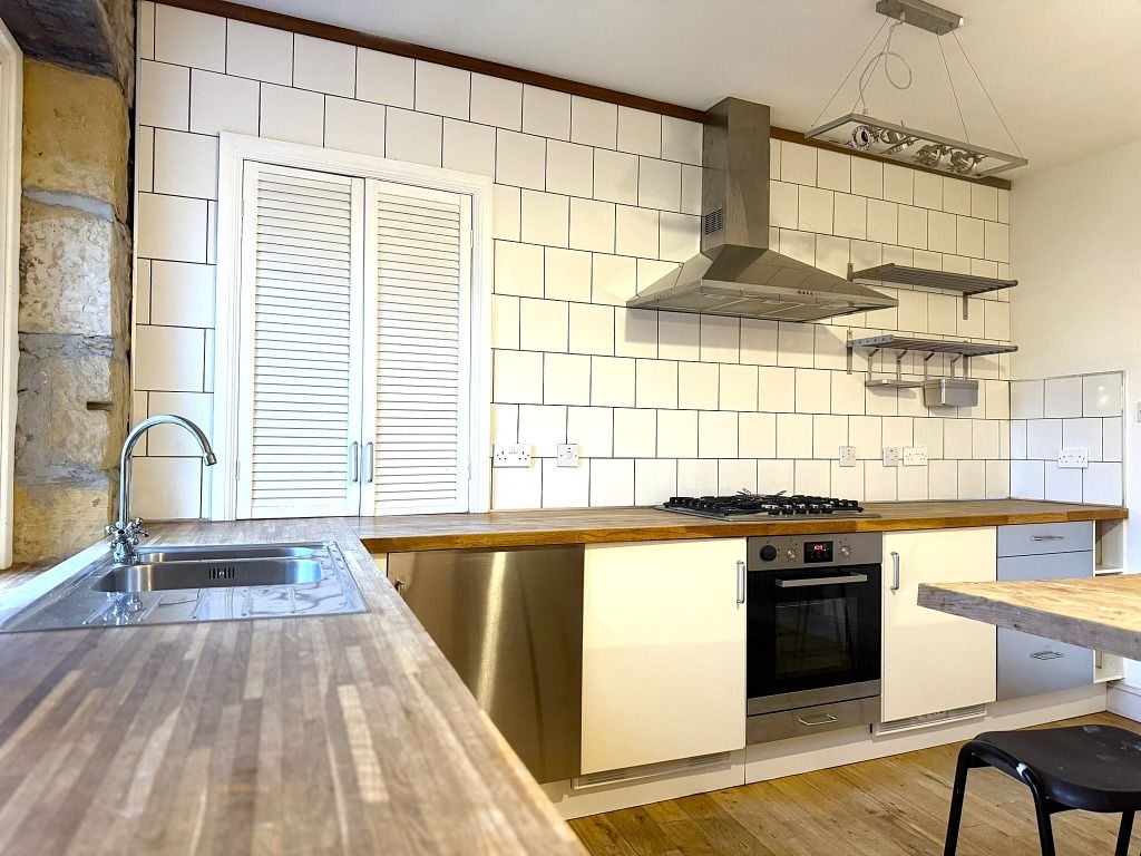 Property photo 3 of 17 Photo 3