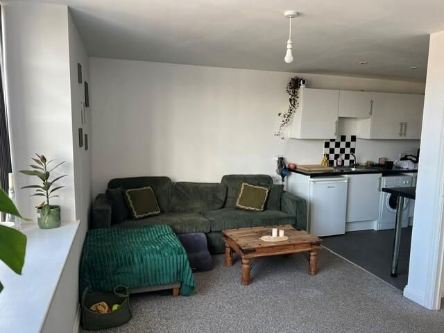 Property photo 2 of 10 Living Room