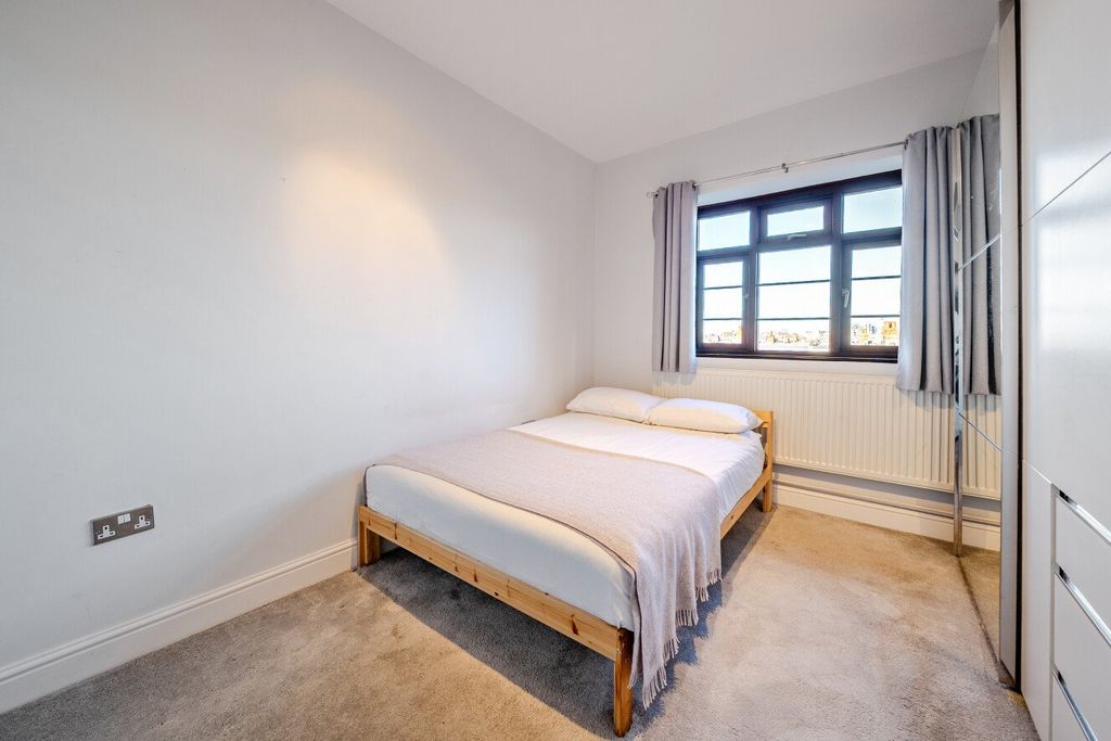 Property photo 3 of 13 Picture No. 08