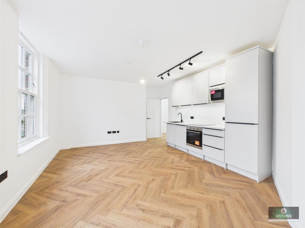 Property photo 3 of 6 Cam04622G0-Pr0147-Still003.Jpg