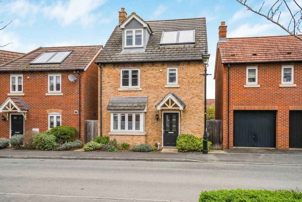 Property photo 1 of 16 Front