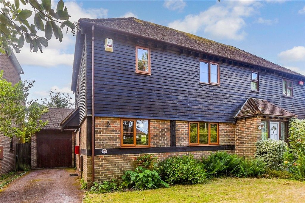 Property photo 1 of 17 External (Web)