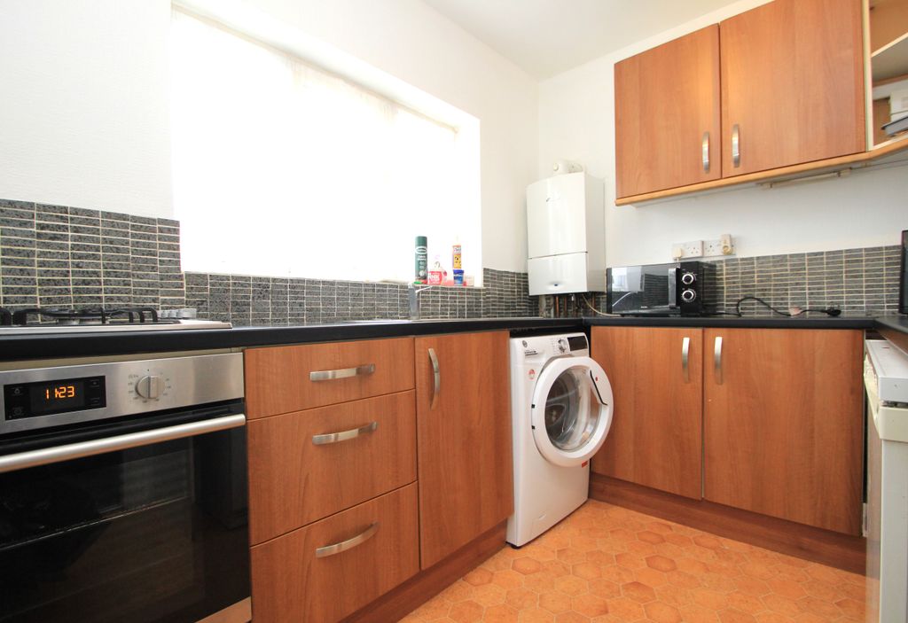 Property photo 3 of 5