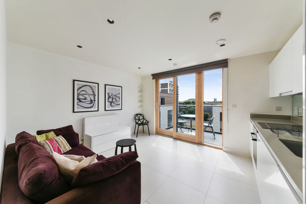 Property photo 1 of 10 Living Area