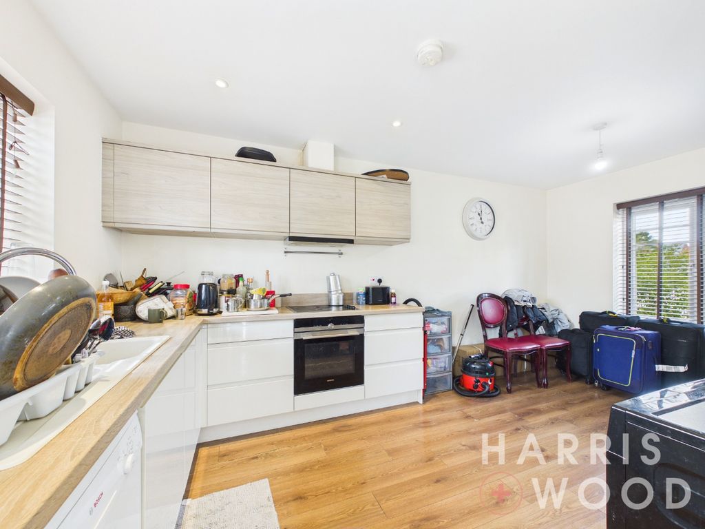 Property photo 2 of 16 4411032
