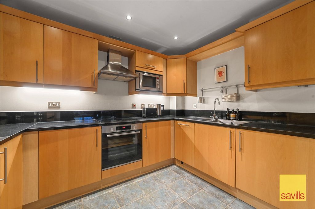 Property photo 3 of 24 Kitchen
