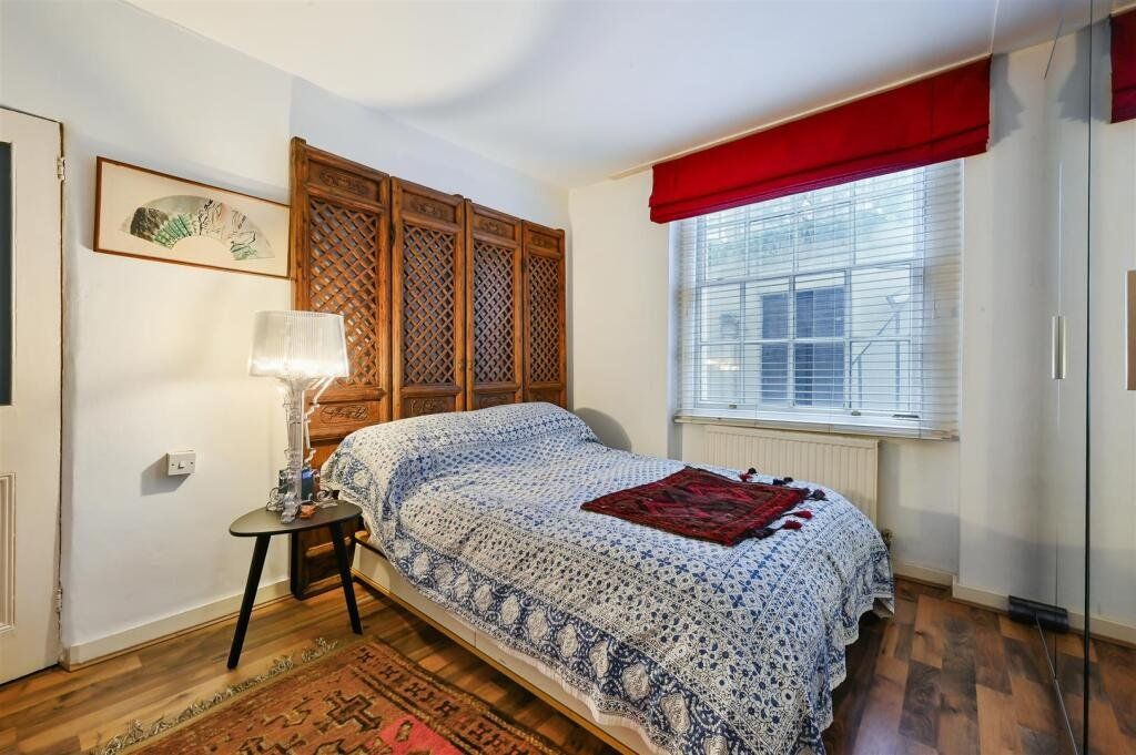 Property photo 2 of 12